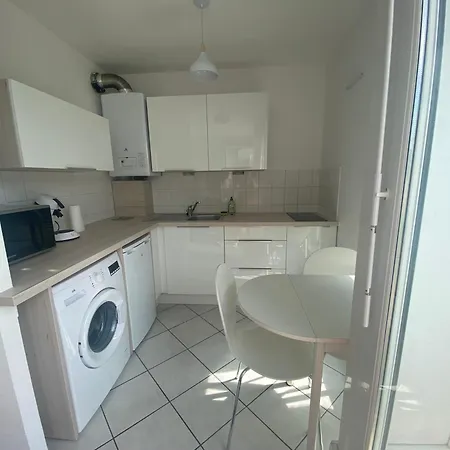 F1 Hyper Centre Avec Garage, Terrasse 8 M2, Lumineux, Wifi Appartement