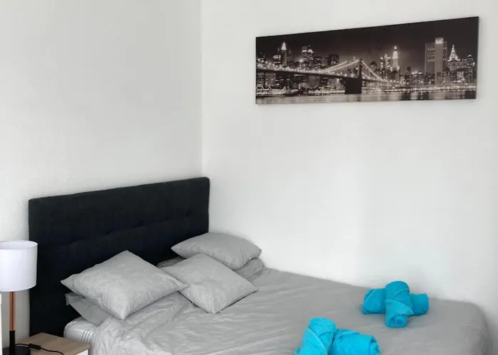 F1 Hyper Centre Avec Garage, Terrasse 8 M2, Lumineux, Wifi *